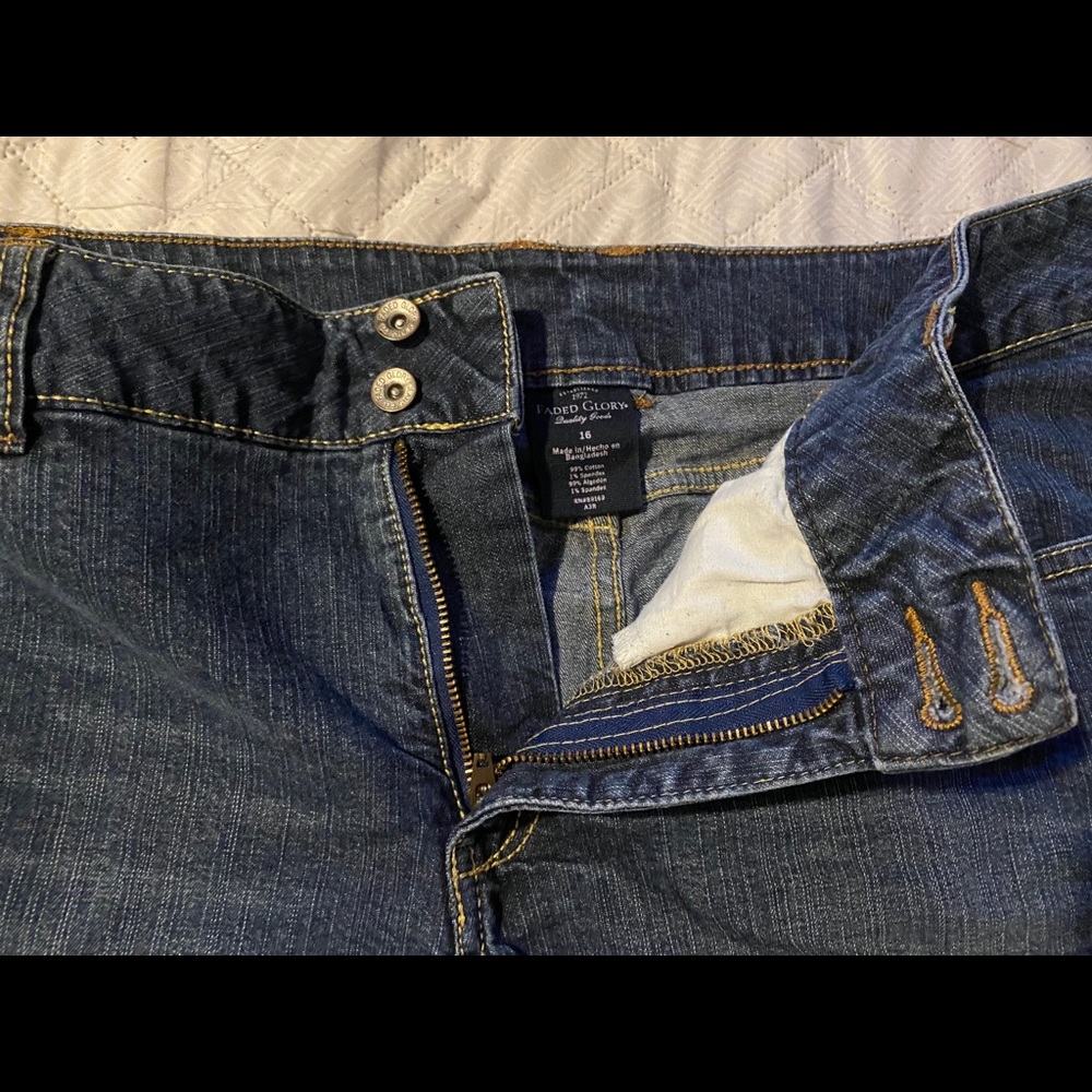 Jean Shorts - Picture 2 of 3